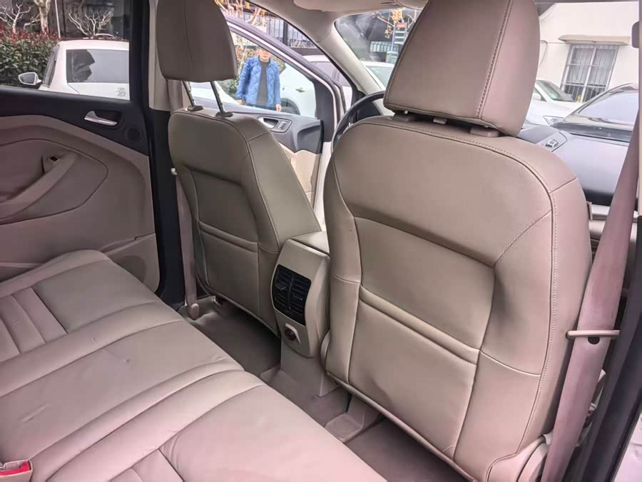 Ford Kuga 2015 car image #11