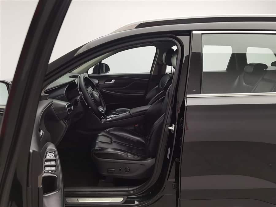 Hyundai Santa Fe 2019 car image #11