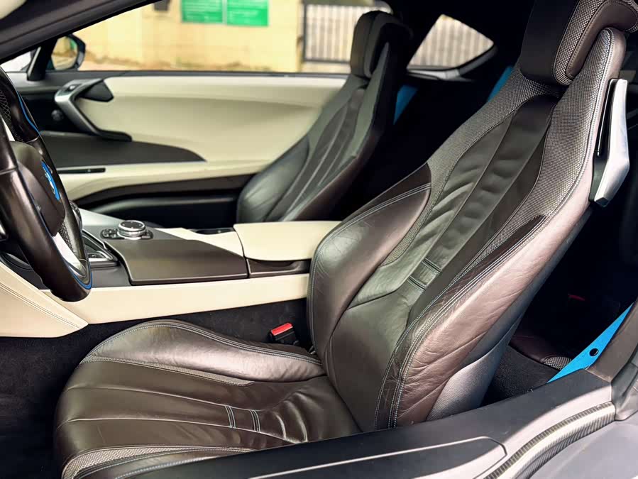 BMW i8 2015 #11 BMW i8 2015 صورة سيارة #11