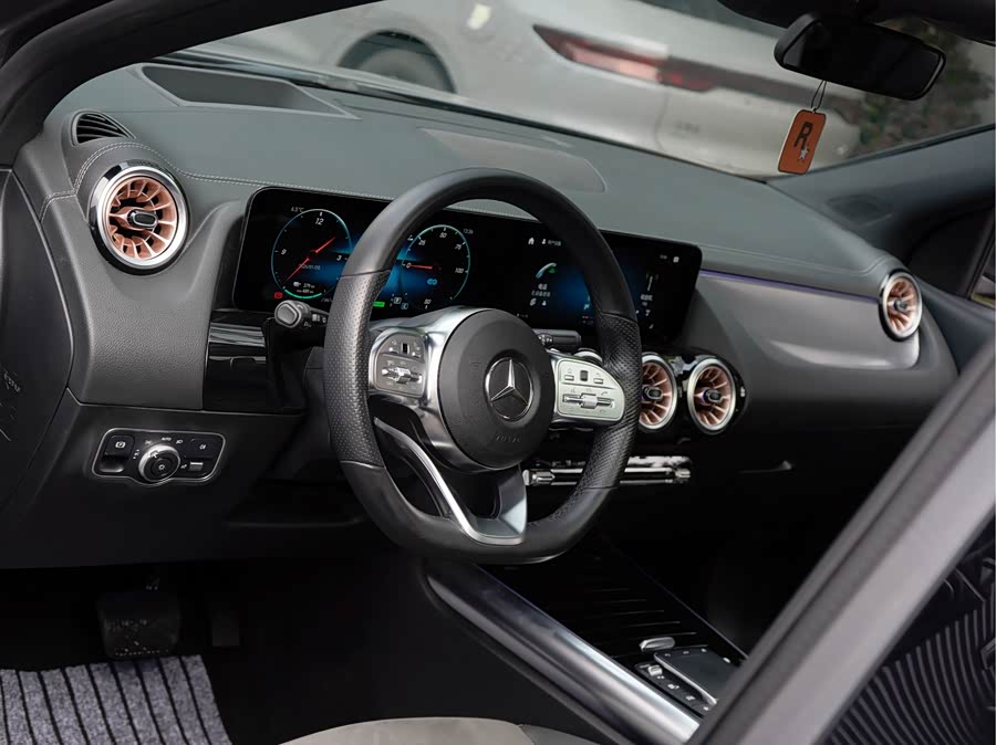 Mercedes-Benz EQA Class 2021 صورة سيارة #11