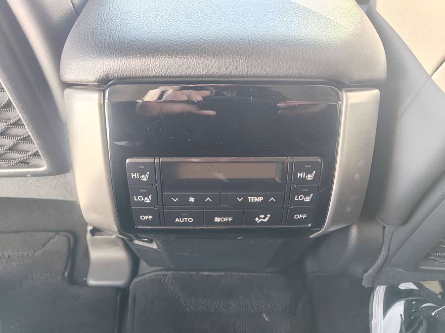 Toyota Land Cruiser Prado 2019 #11 Toyota Land Cruiser Prado 2019 car image #11