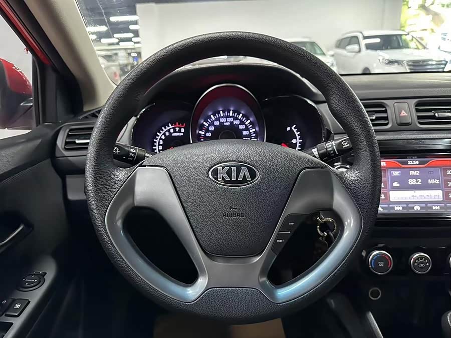Kia K2 2015 imagen de coche #11