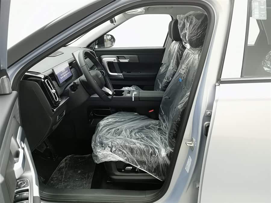 Chery Exploration 06 C-DM 2025 #11 Chery Exploration 06 C-DM 2025 car image #11