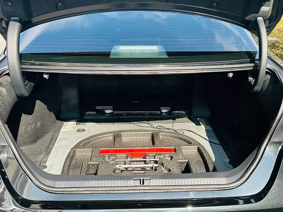 Toyota Avalon 2023 car image #11