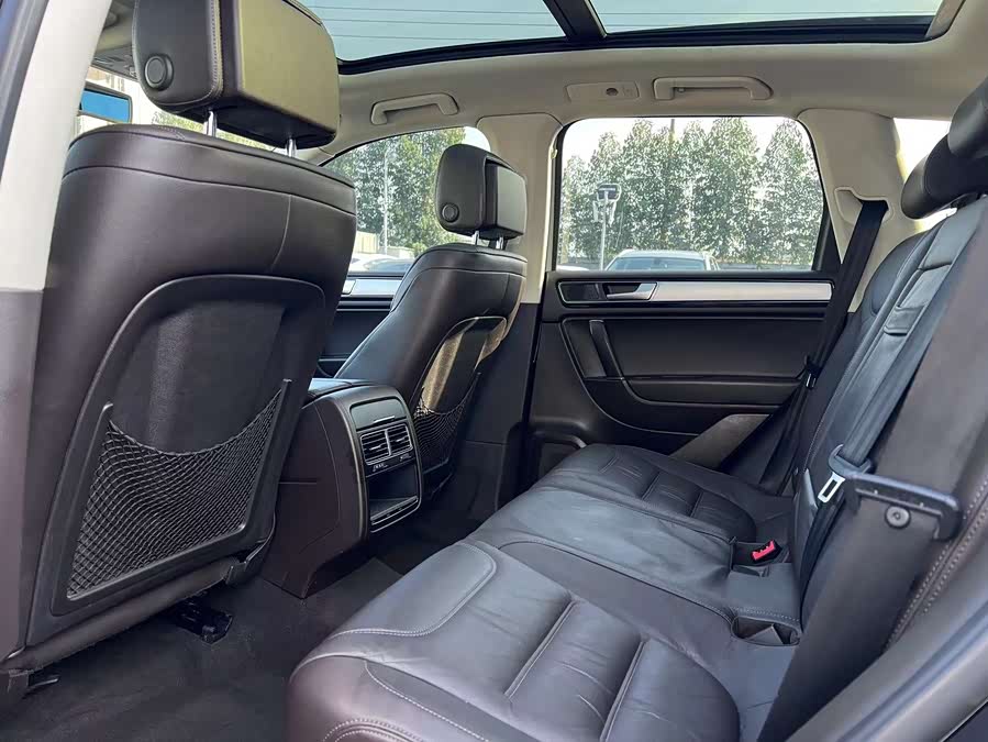 Volkswagen Touareg 2016 immagine di auto #11