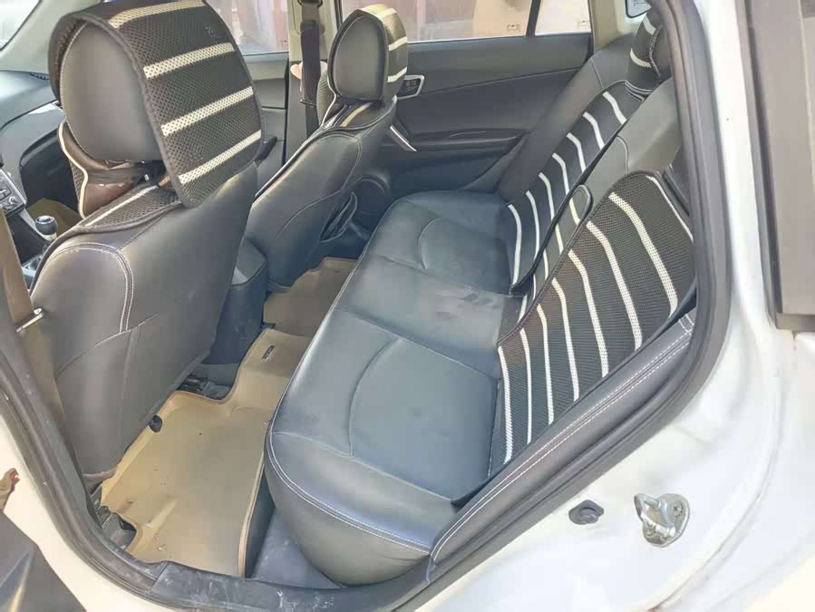 Soueast V5 Lingzhi 2014 car image #11