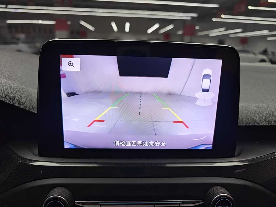 Ford Focus 2021 immagine di auto #11