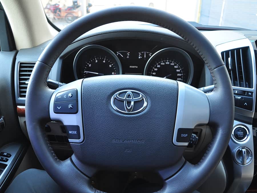 Toyota Land Cruiser 2014 #11 Toyota Land Cruiser 2014 car image #11