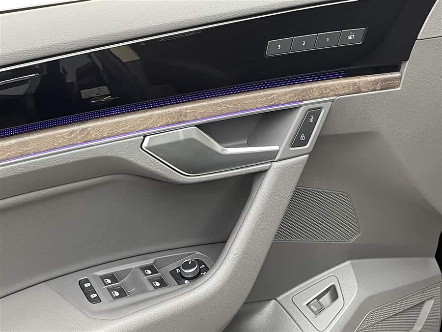 Volkswagen Touareg 2024 car image #11