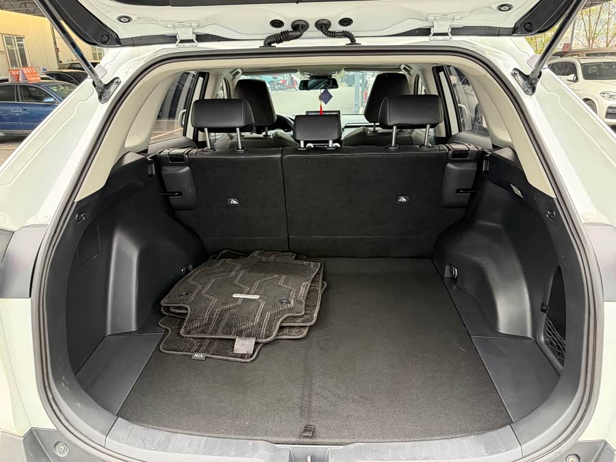 Toyota RAV4 2021 car image #11