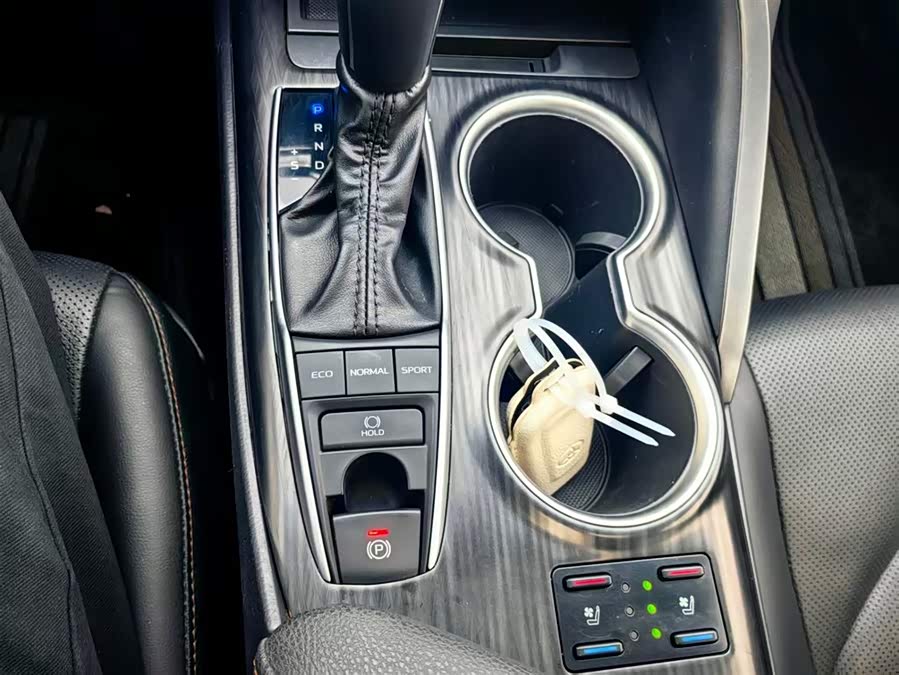 Toyota Camry 2024 #11 Toyota Camry 2024 car image #11