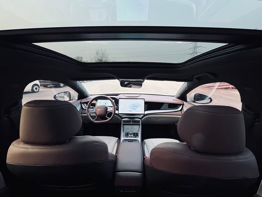 BYD Seal 07 DM-i 2025 car image #11