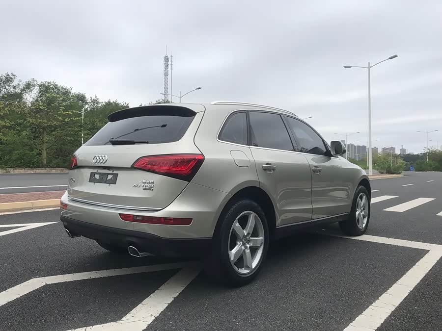 Audi Q5 2016 car image #11