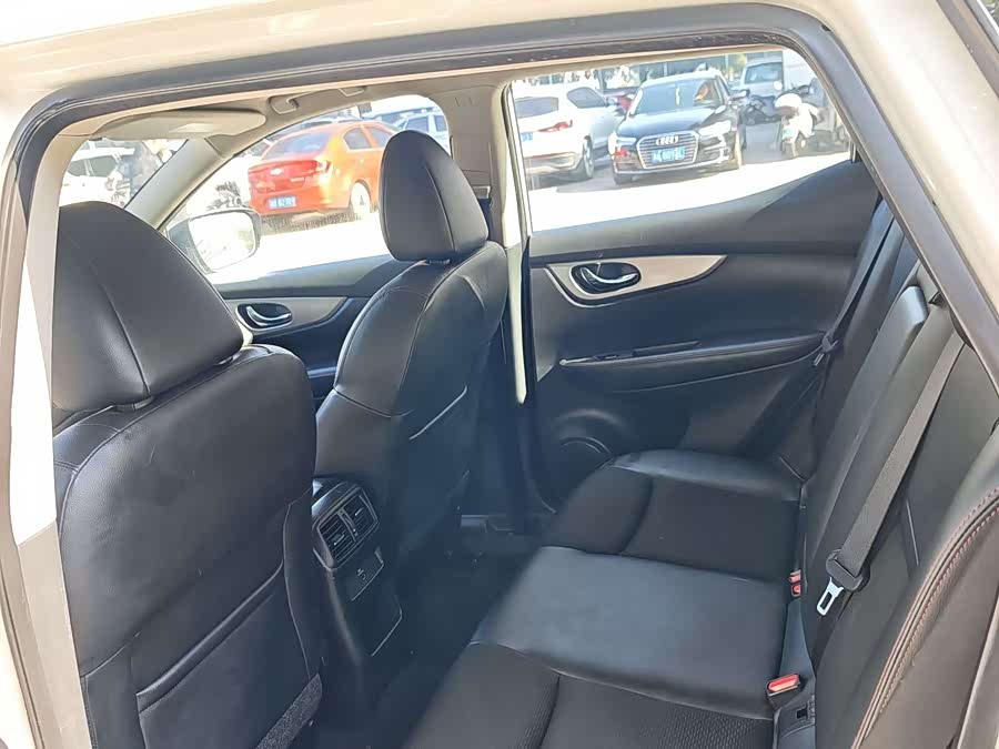 Nissan Qashqai 2016 car image #11