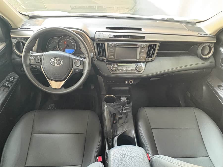 Toyota RAV4 2015 car image #11