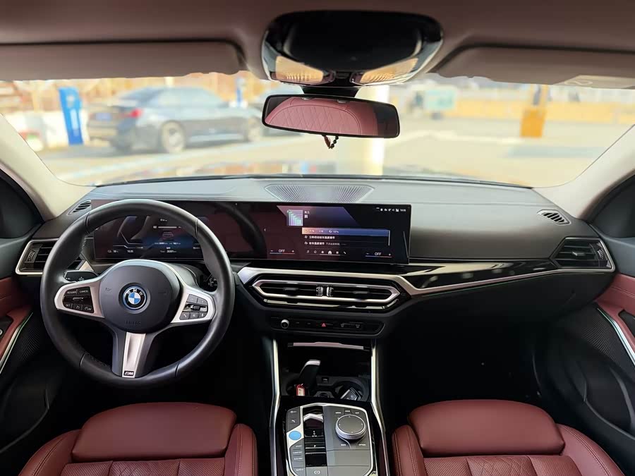BMW i3 2024 car image #11