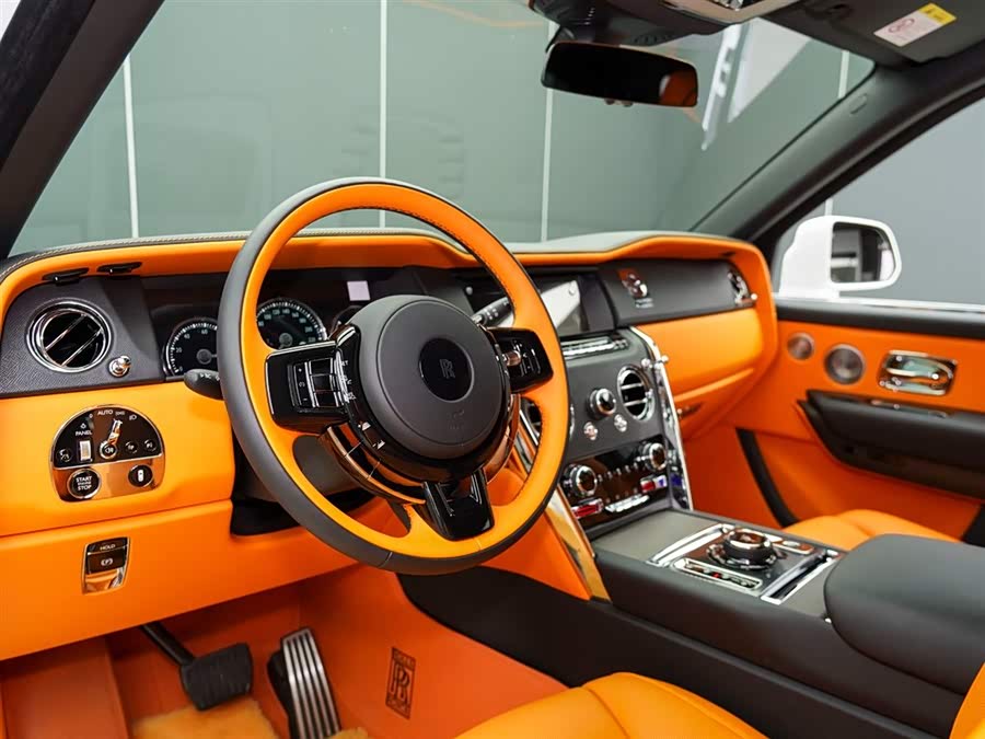 Rolls-Royce Cullinan 2019 car image #11