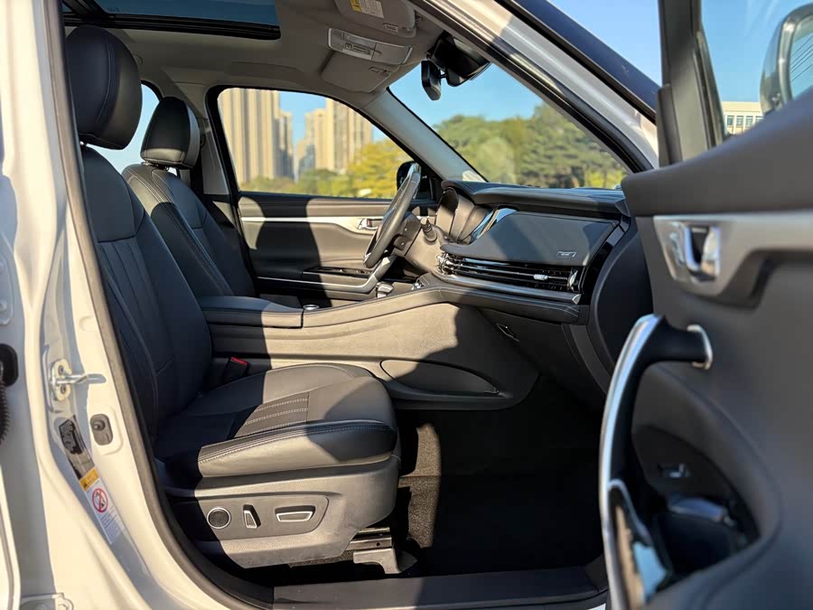 Changan CS95 2022 car image #11