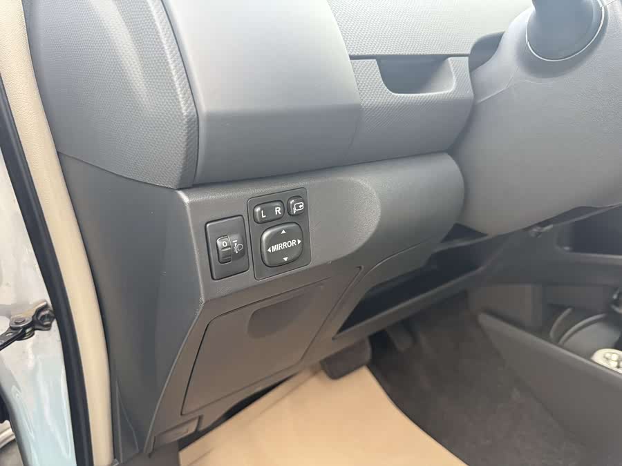 Toyota Yaris 2008 imagem de carro #11