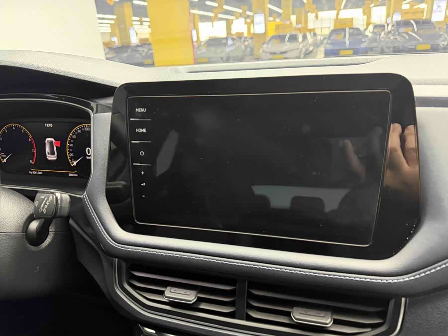 Volkswagen Tharu 2024 car image #11