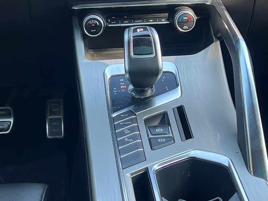 GEELY Coolray 2019 car image #11