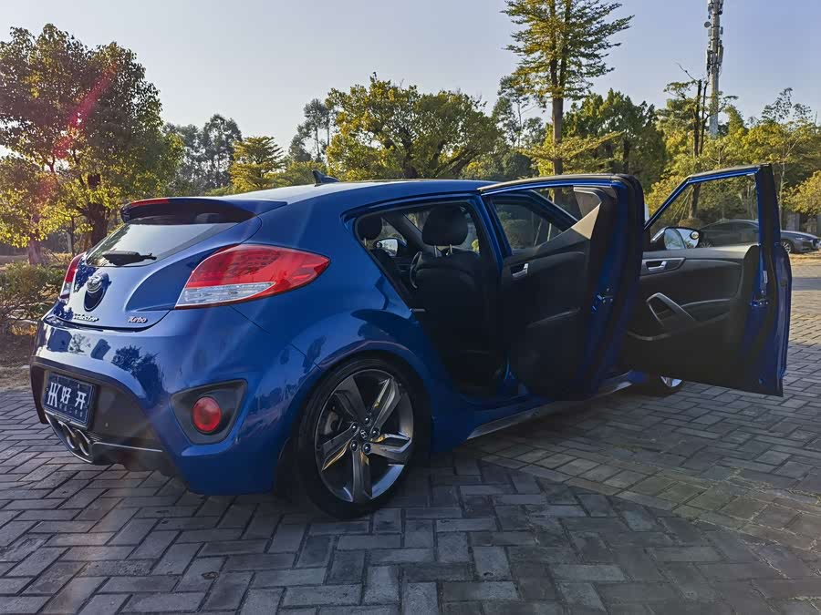 Hyundai Veloster 2015 car image #11