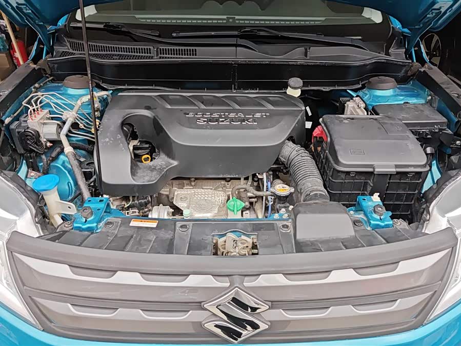 Suzuki Vitara 2018 immagine di auto #11