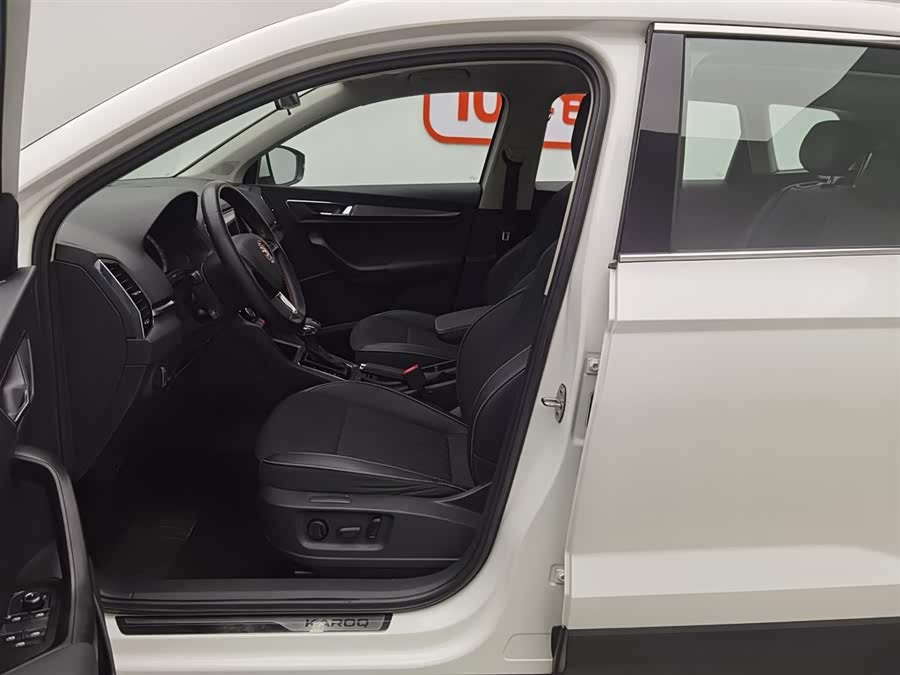Skoda Karoq 2018 изображение автомобиля #11