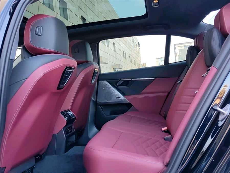 BMW i5 2025 immagine di auto #11