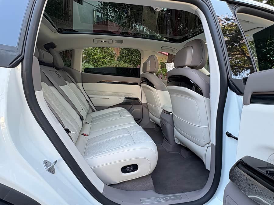 极氪 极氪7X 2024 汽车图片 #11