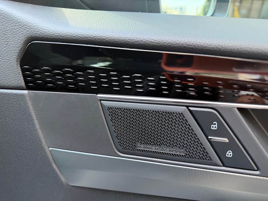 Volkswagen Passat 2022 صورة سيارة #11