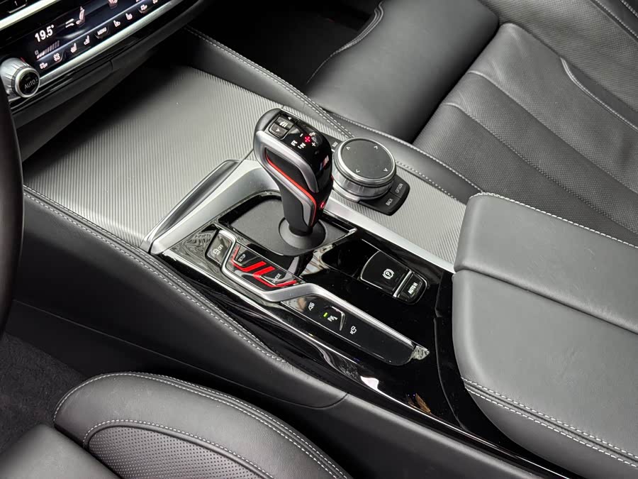 BMW M5 2021 #11 BMW M5 2021 صورة سيارة #11