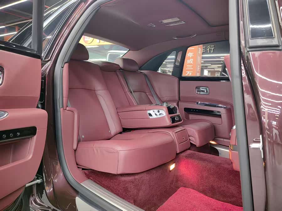 Rolls-Royce Ghost 2012 car image #11