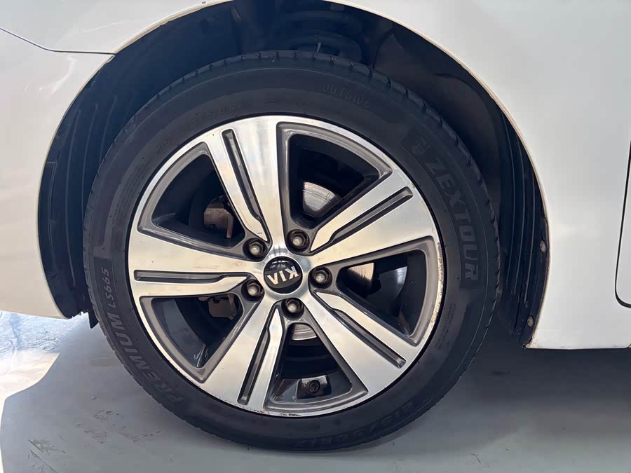 Kia K5 2019 immagine di auto #11