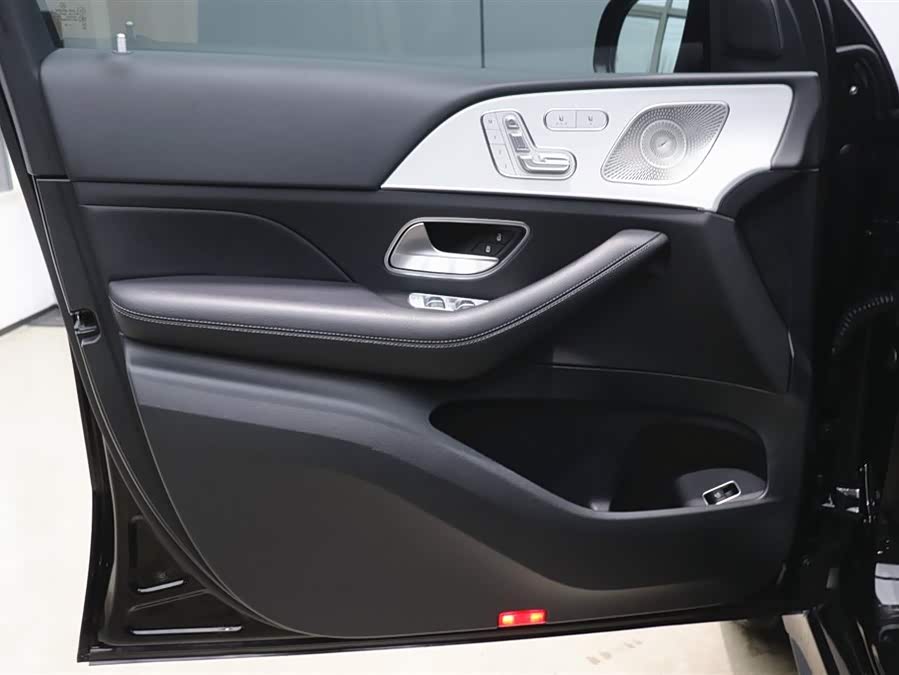 Mercedes-Benz GLE Coupe 2024 صورة سيارة #11