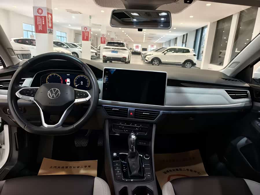 Volkswagen Bora 2024 immagine di auto #11
