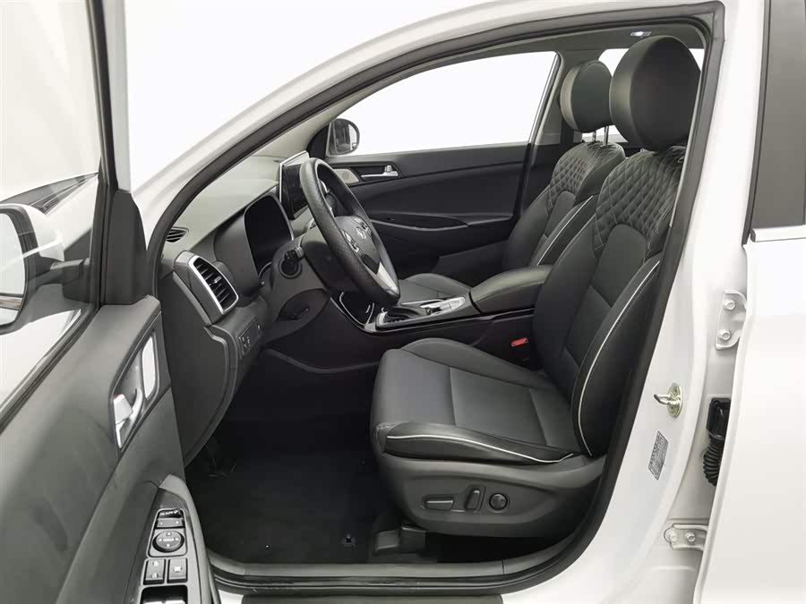 Hyundai Tucson 2021 car image #11