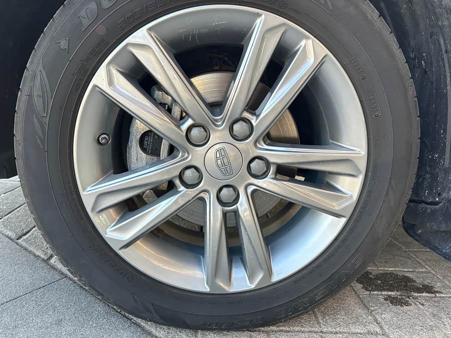 GEELY Emgrand 2017 car image #11