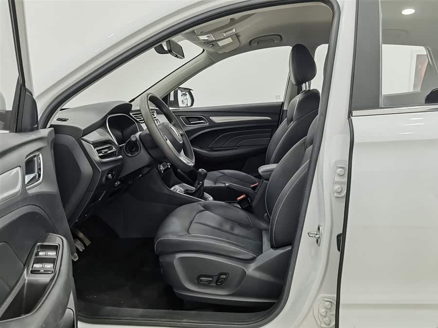 Roewe RX3 2019 изображение автомобиля #11