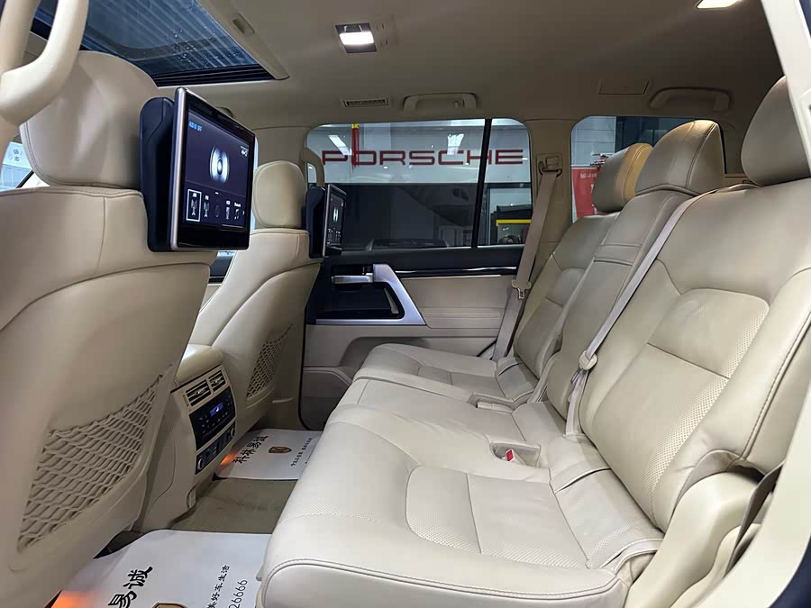 Toyota Land Cruiser 2016 #11 Toyota Land Cruiser 2016 car image #11