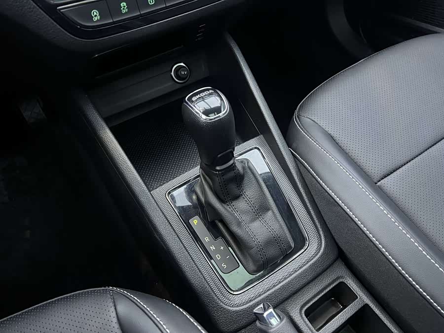 Skoda Kamiq 2024 imagen de coche #11