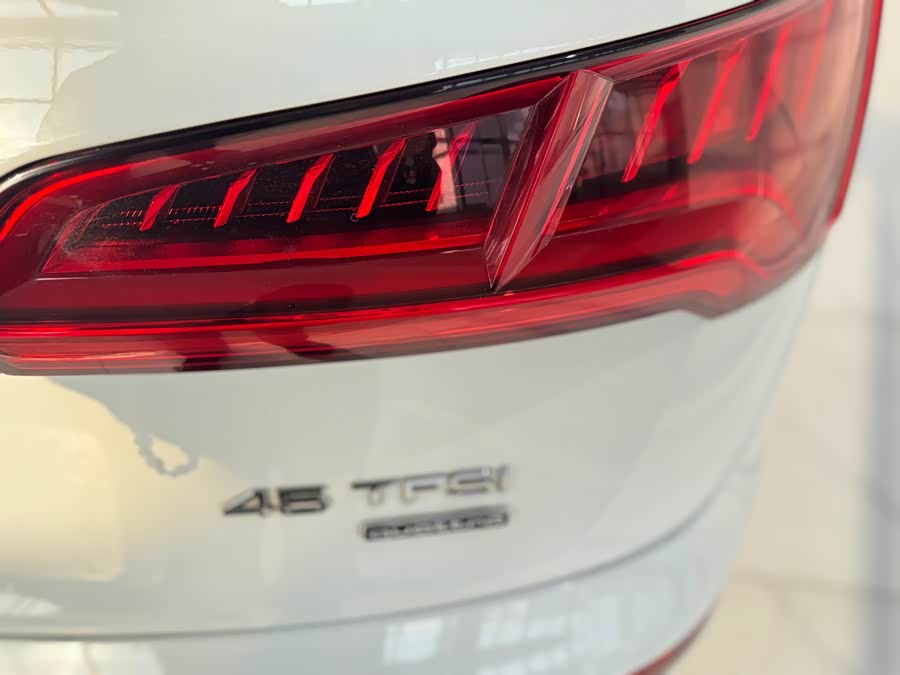 Audi Q5L 2020 #11 Audi Q5L 2020 car image #11