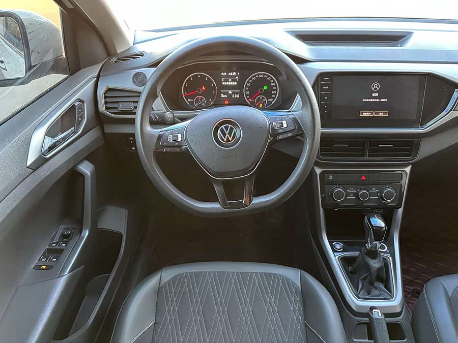 Volkswagen T-Cross 2021 car image #11