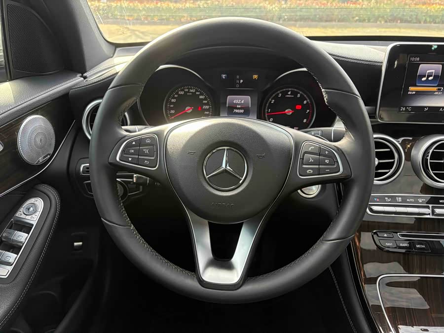 Mercedes-Benz GLC Class 2016 car image #11