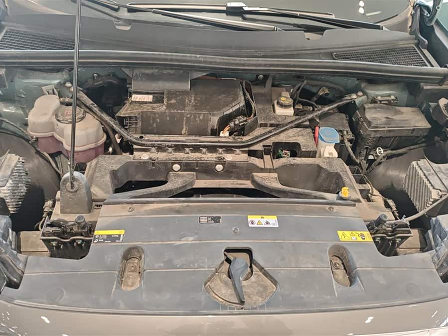 Audi Q5 e-tron 2023 immagine di auto #11