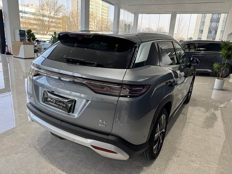 BYD SongL DM-i 2025 car image #11