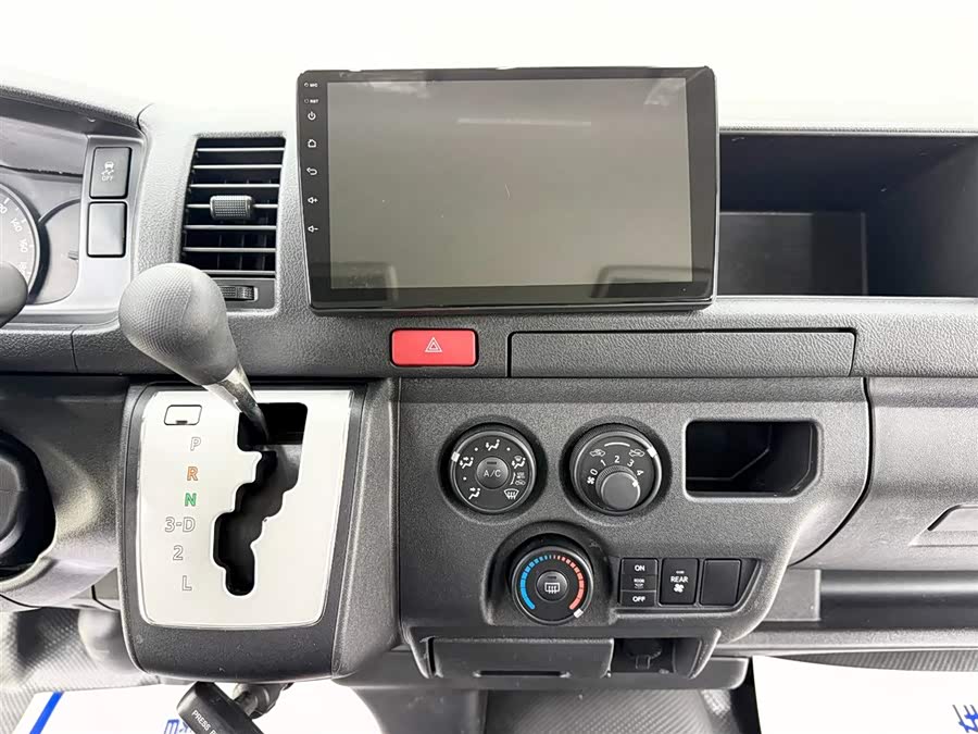 Toyota 2018 car image #11