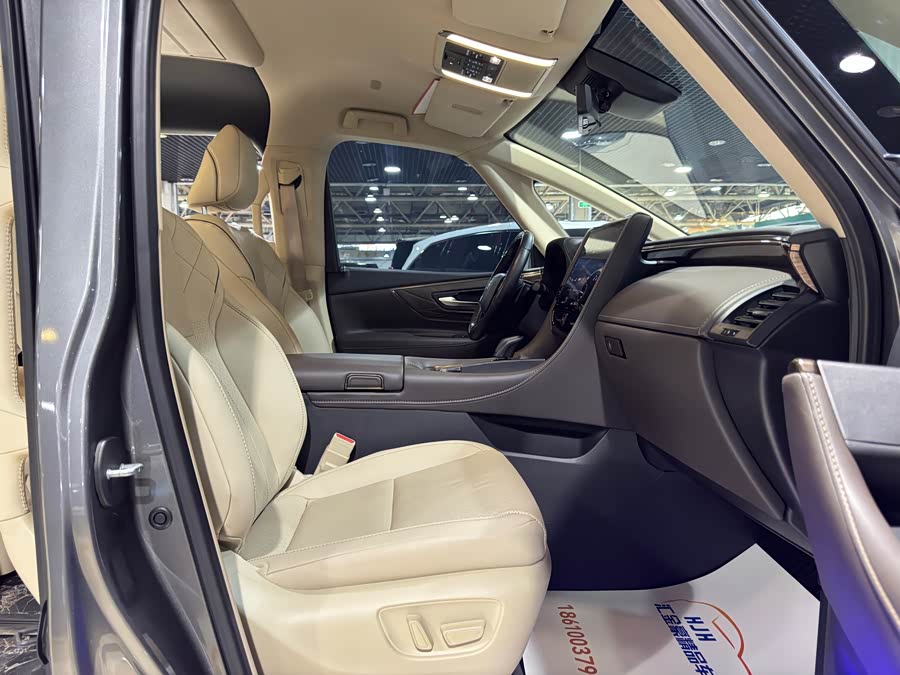 Toyota Alphard 2024 car image #11