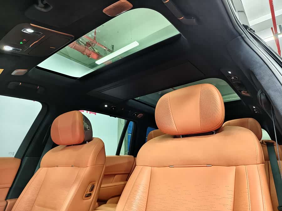 Lynk & Co 900 2025 car image #11