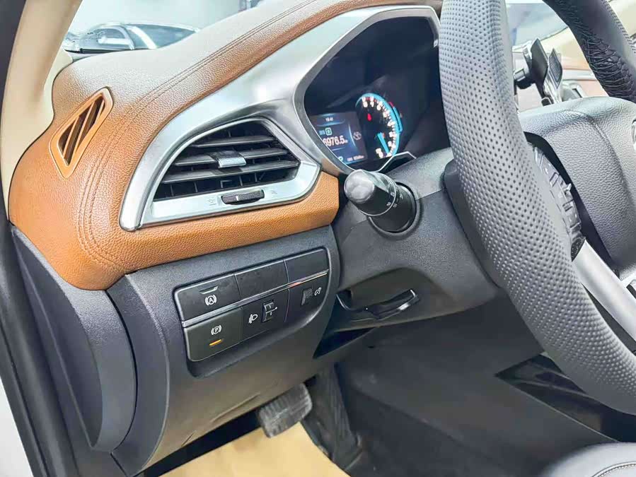 Soueast DX7 2016 #11 Soueast DX7 2016 car image #11